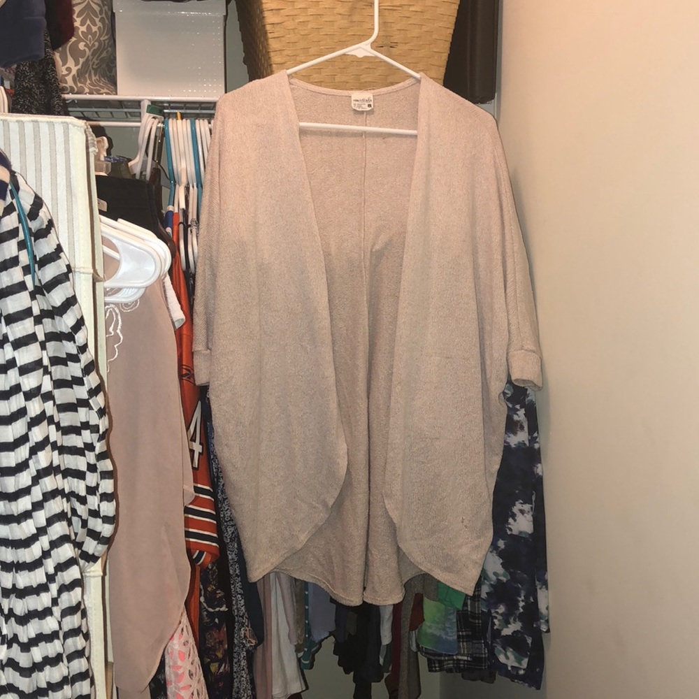 Boutique sweater very comfortable and stylish